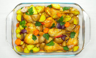 Куриные ножки запеченные с картофелем