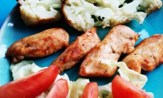 Запеченная цветная капуста с куриным филе
