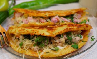 Вкуснейшие драники с мясной начинкой!