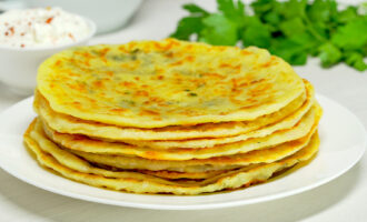 Сырные лепешки на сковороде