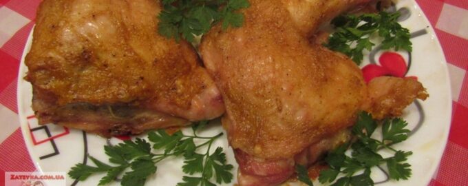 Куриные окорочка, фаршированные сыром и чесноком