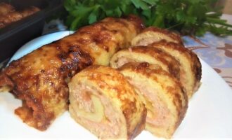 Рулеты из картофеля с мясом и сыром, запеченные в духовке