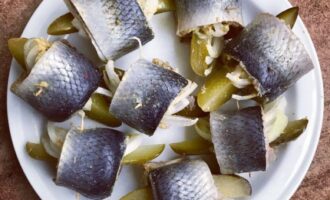 Рольмопсы с огурцом и горчицей