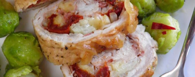 Рулеты из индейки с сыром и беконом