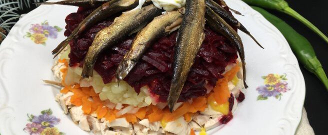 Курица под шубой со шпротами