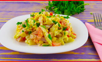 Салат «Закусочный» из простых продуктов на праздничный стол!