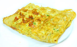 Омлет с овощами в вафельнице