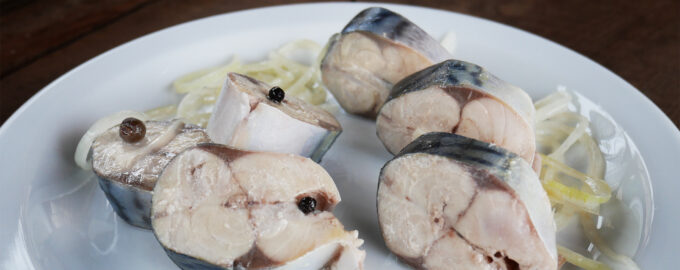 Вкусная маринованная скумбрия