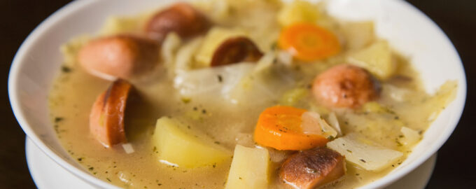 Суп с капустой и сосисками