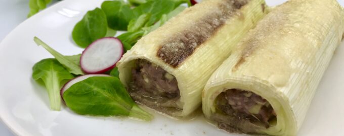 Фаршированный лук-порей курицей