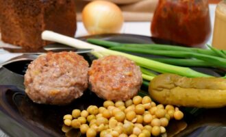 Вкусные и сочные котлеты из домашнего фарша!