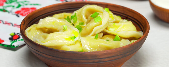 Вареники с картофелем и жареным луком