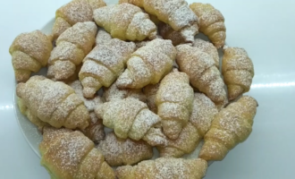 Рогалики творожные со сгущенкой