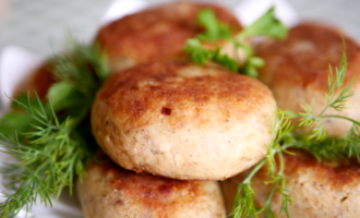 Вкуснейшие котлеты из картошки и рыбной консервы