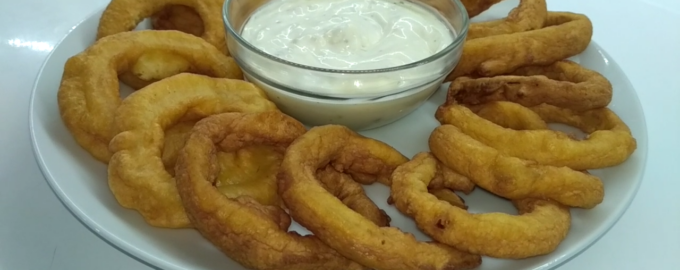 Хрустящая закуска — луковые кольца в кляре