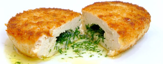 Куриные котлеты с секретом. Простой вкусный рецепт из куриного филе