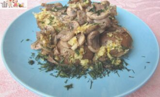 Картошка с грибами и чесноком в духовке (постный рецепт)