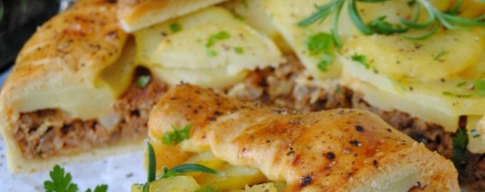 Мясной пирог с картофелем
