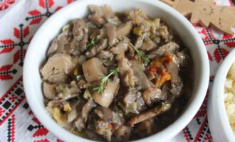 Вешенки с луком