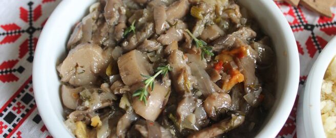 Вешенки с луком