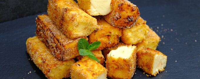 Жареное молоко — нежнейший десерт в хрустящей корочке! Заварной крем в панировке