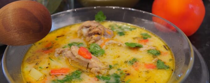 Сырный суп с курицей и болгарским перцем