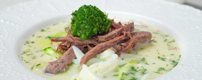 Мясная окрошка на тане
