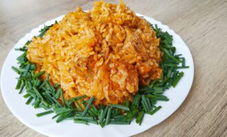 Капуста с рисом и свининой. Отличное горячее блюдо для всей семьи.