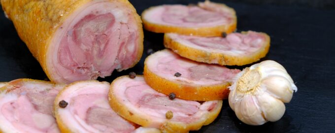 Ветчина из свиной рульки вкусная и ароматная простой рецепт