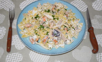 Паста с морепродуктами и сметаной