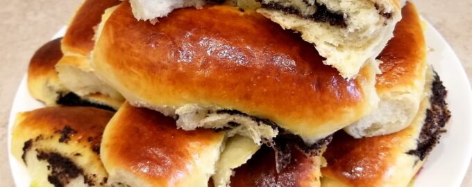 Воздушные булочки с маком из дрожжевого теста