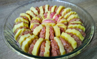 Картофель с фаршем запеченный в духовке