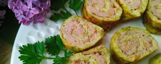 Рулеты из кабачков с фаршем