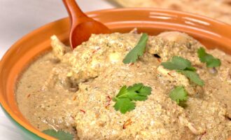 Сациви с курицей по-грузински.