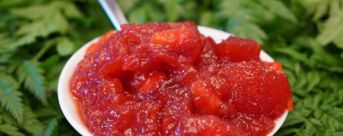 Королевский джем с кусочками клубники