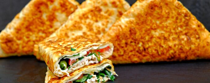 Неудержимый лаваш! Всего 10 минут и конверт с сочной вкуснятиной готов!