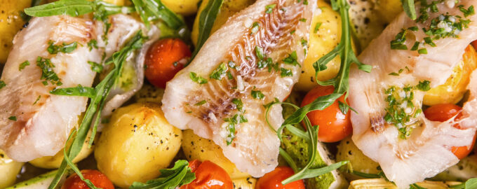 Рыба, запеченная с кабачками и картошкой в духовке