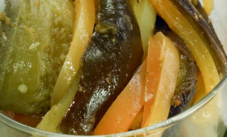 Острая закуска. Готовлю ее очень часто, уж очень вкусно