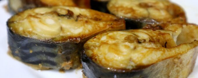 Запеченная скумбрия в духовке