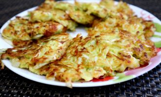 Капустные оладьи с плавленым сырком