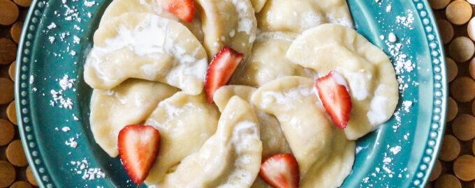Вареники с клубникой
