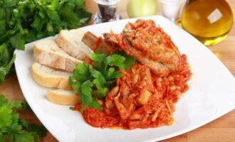 Тушеные ребрышки с овощами