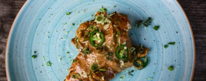 Курица с лаймом и арахисовым соусом
