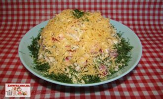 Салат с пекинской капустой, помидорами и сыром