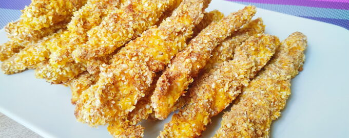 Хрустящие куриные стрипсы в духовке