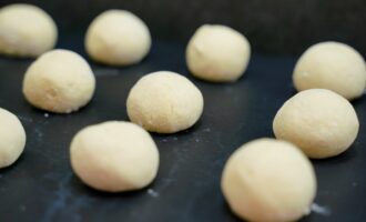 Ленивые вареники из творога с малиной