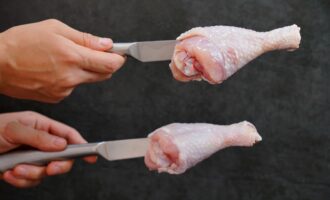 Маринованные куриные ножки на сковородке