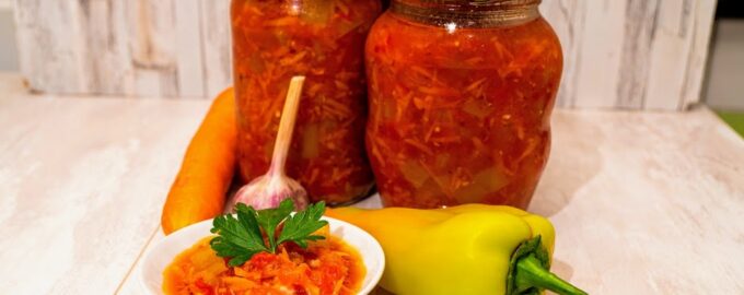 Закуска из болгарского перца с томатами