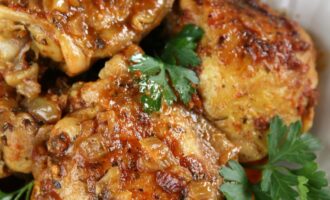 Тушеная курица в меду