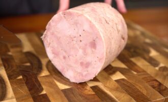 Ветчина из курицы в ветчиннице